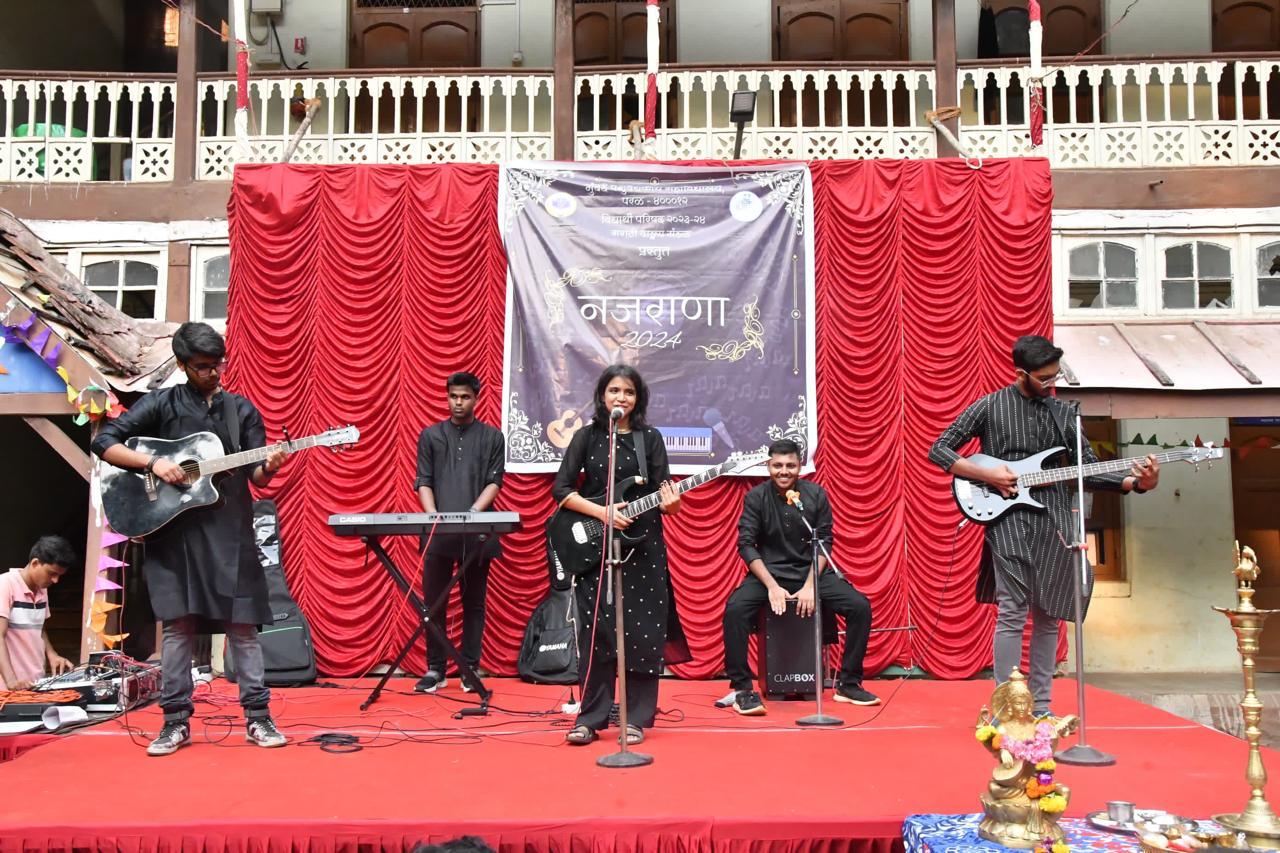 Students Participating in Nazrana 2024